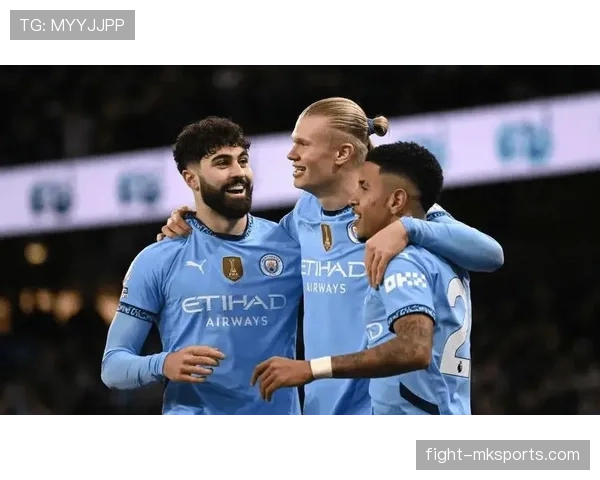 曼联防线再显韧性，力克强敌守住胜果